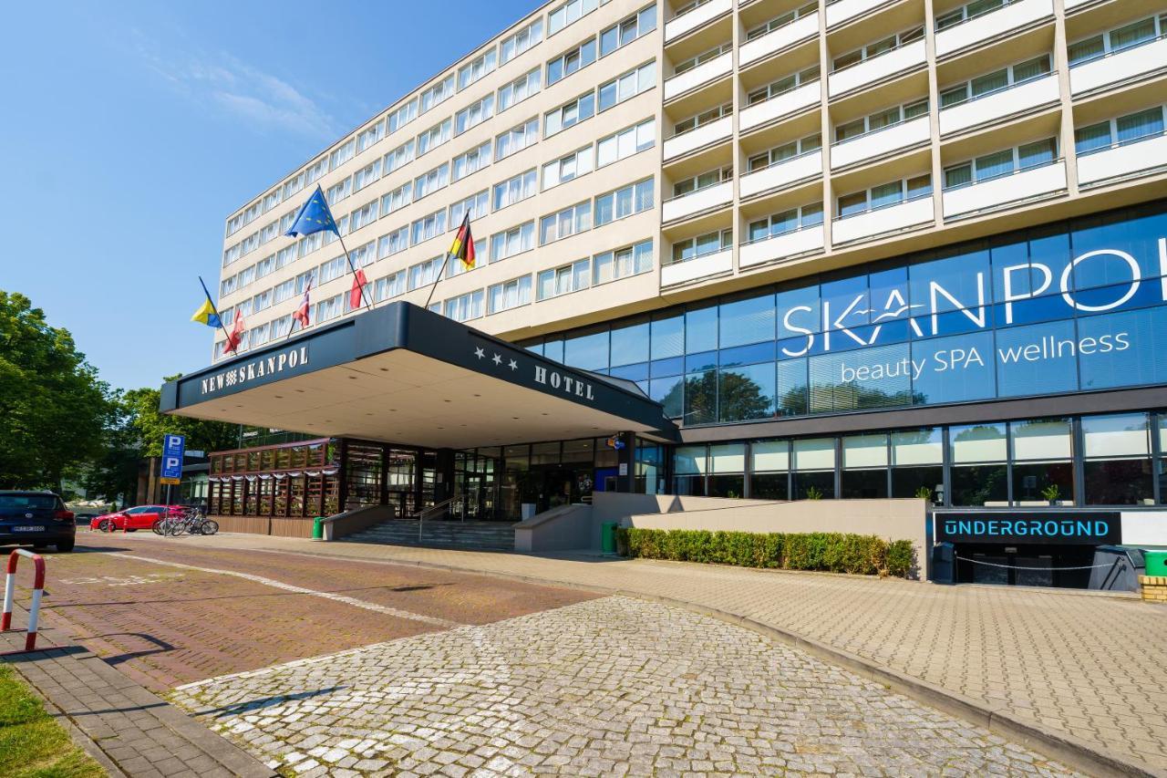 Hotel New Skanpol Kołobrzeg Esterno foto